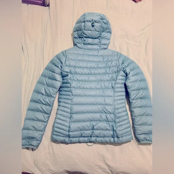 Women’s Patagonia nano puff hoodie